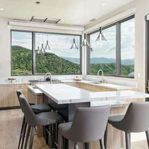 4-photo_51035627-2000x1333