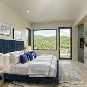 9-photo_51035646-2000x1333